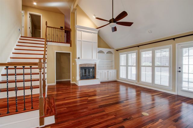 8796 E PLANTATION OAKS DR, Memphis, TN 38018