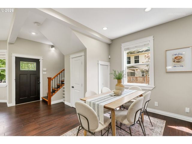 3336 Se WASHINGTON St, Portland, OR 97214