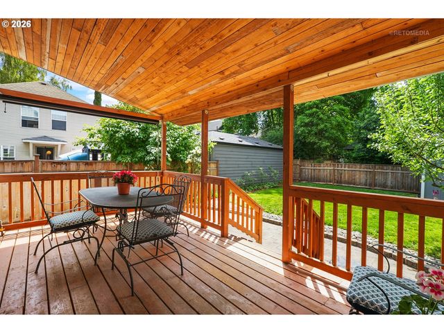 3336 Se WASHINGTON St, Portland, OR 97214