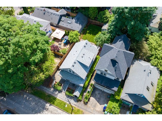 3336 Se WASHINGTON St, Portland, OR 97214