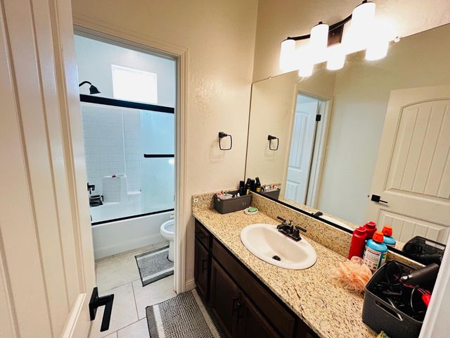 4382 N Casey Avenue, Fresno, CA 93723