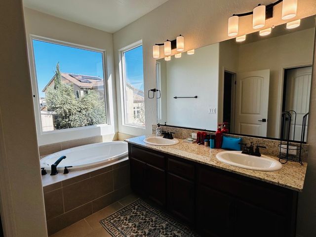 4382 N Casey Avenue, Fresno, CA 93723