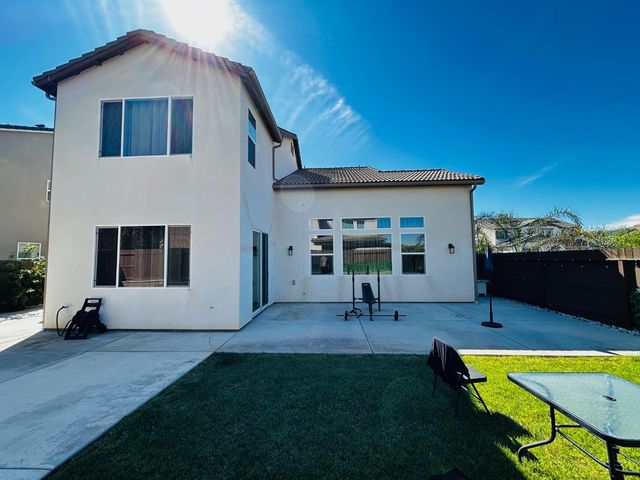 4382 N Casey Avenue, Fresno, CA 93723