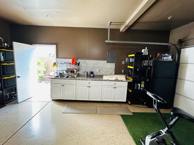 4382 N Casey Avenue, Fresno, CA 93723