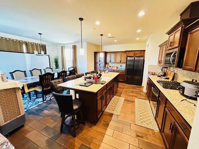 4382 N Casey Avenue, Fresno, CA 93723