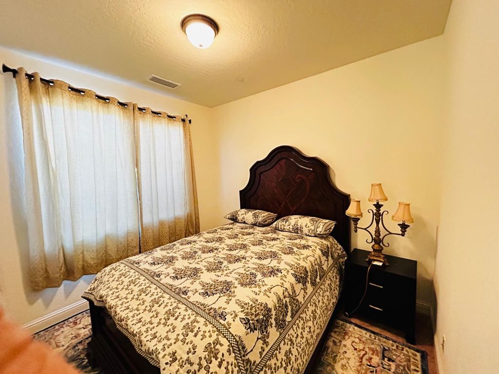 Image 14 of property listing at 4382 N Casey Avenue, Fresno, CA 93723