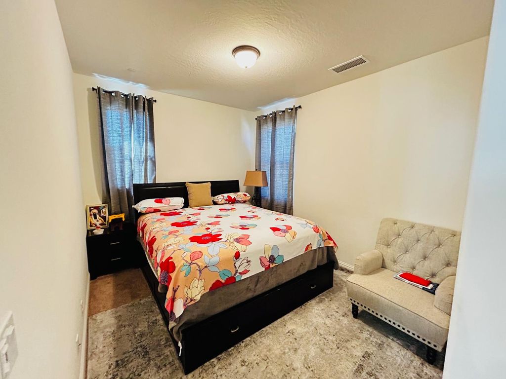 Image 18 of property listing at 4382 N Casey Avenue, Fresno, CA 93723