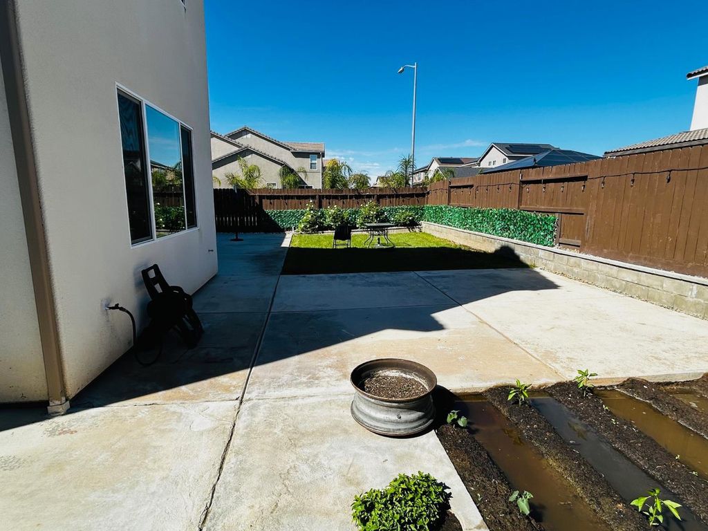 Image 24 of property listing at 4382 N Casey Avenue, Fresno, CA 93723