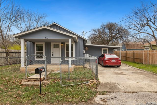 723 LEGETTE ST, Seguin, TX 78155