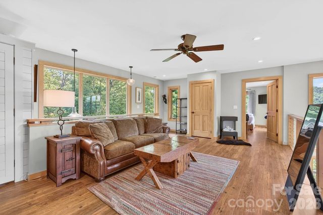252 Tsali Crossing N 24, Bryson City, NC 28713