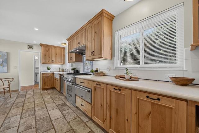 172 Shoreview Avenue, Pacifica, CA 94044