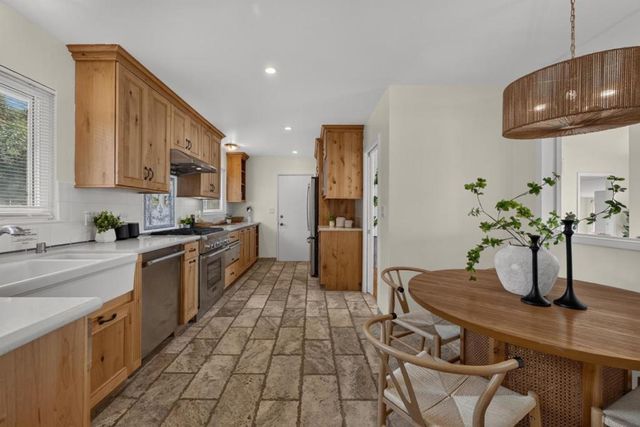 172 Shoreview Avenue, Pacifica, CA 94044