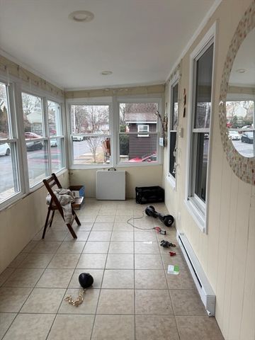 69 Gilbert St, Framingham, MA 01702