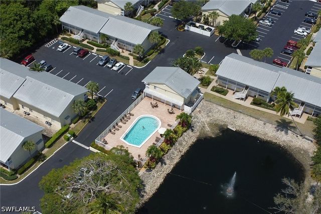 4635 Bayshore DR P4, Naples, FL 34112