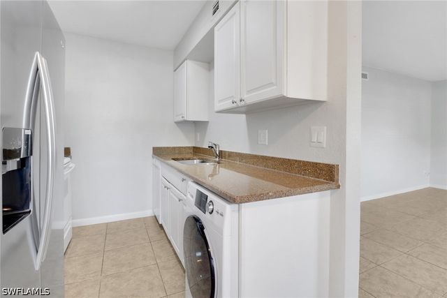 4635 Bayshore DR P4, Naples, FL 34112