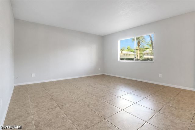 4635 Bayshore DR P4, Naples, FL 34112