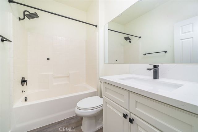 10972 White Oak Lane, Fontana, CA 92337