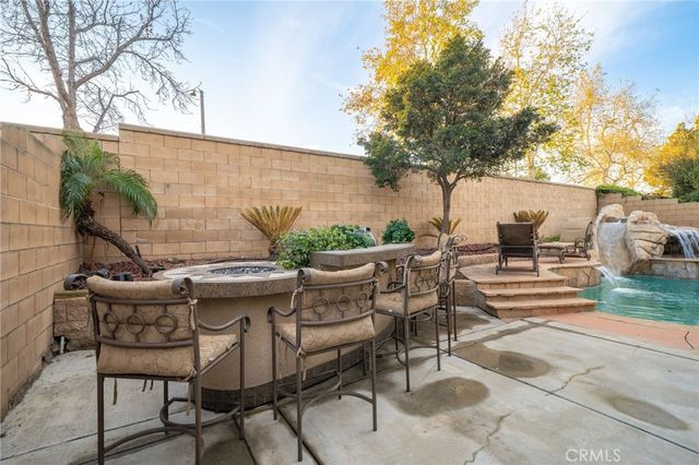 10972 White Oak Lane, Fontana, CA 92337