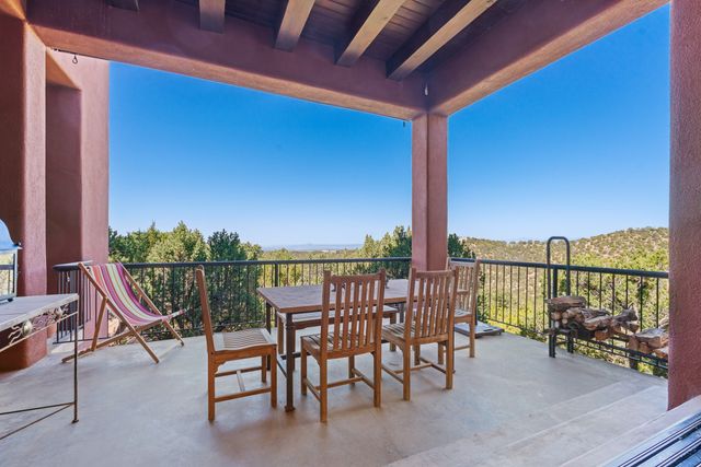 1980 Cerros Colorados, Santa Fe, NM 87501