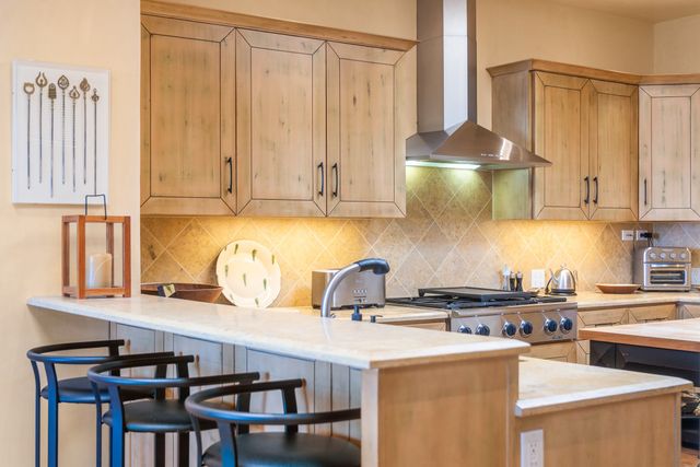 1980 Cerros Colorados, Santa Fe, NM 87501