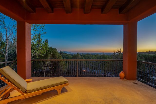 1980 Cerros Colorados, Santa Fe, NM 87501