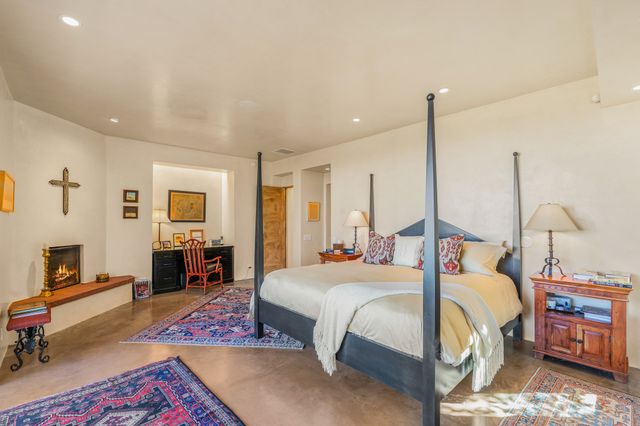 1980 Cerros Colorados, Santa Fe, NM 87501