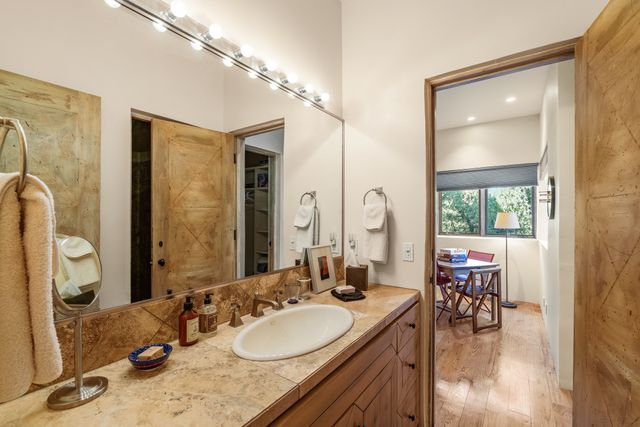 1980 Cerros Colorados, Santa Fe, NM 87501
