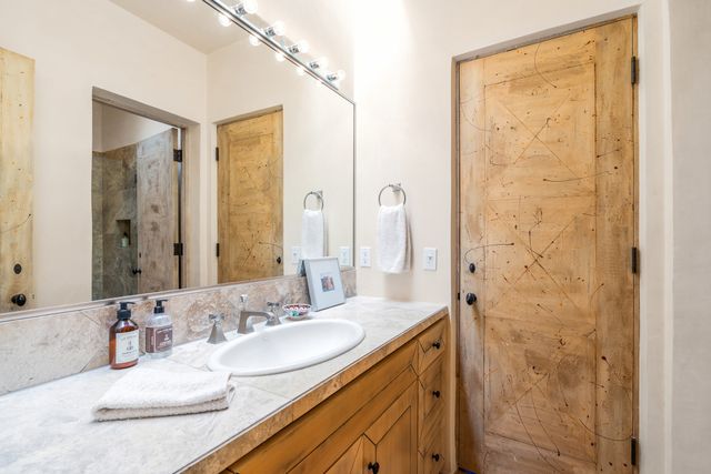 1980 Cerros Colorados, Santa Fe, NM 87501
