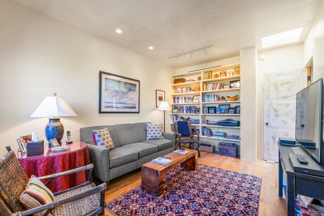 1980 Cerros Colorados, Santa Fe, NM 87501