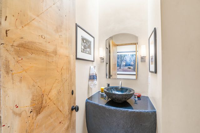 1980 Cerros Colorados, Santa Fe, NM 87501