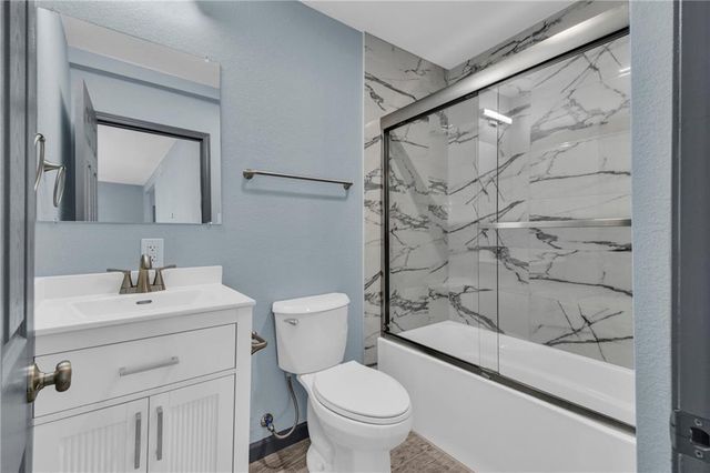 419 W Maple Avenue, Independence, MO 64050