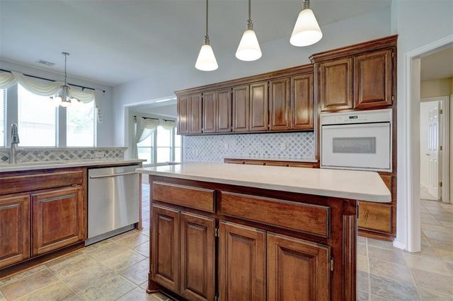 15220 Worthington Lane, Edmond, OK 73013