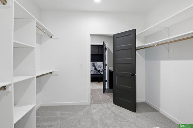 5420 N 213th Street, Elkhorn, NE 68022