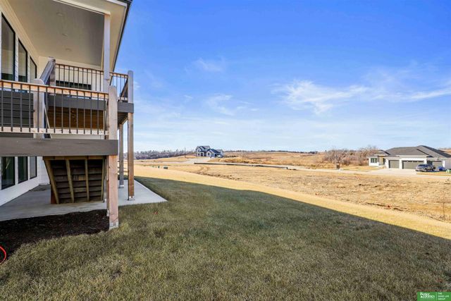 5420 N 213th Street, Elkhorn, NE 68022