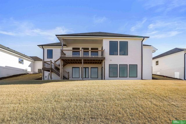 5420 N 213th Street, Elkhorn, NE 68022