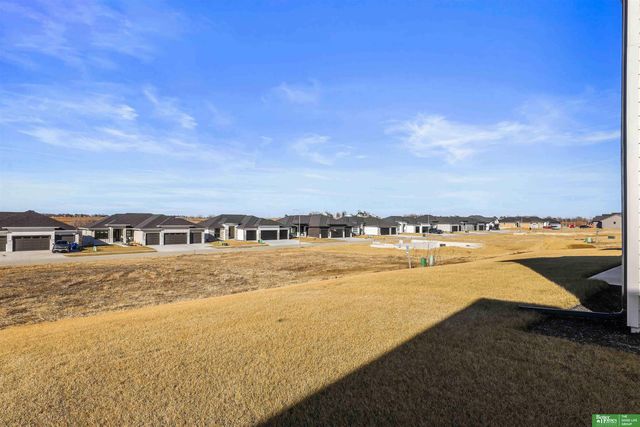 5420 N 213th Street, Elkhorn, NE 68022