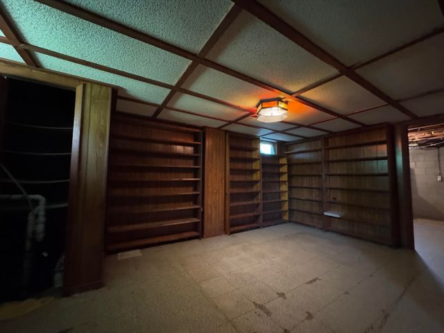 3764 Kingsway Drive, Crown Point, IN 46307