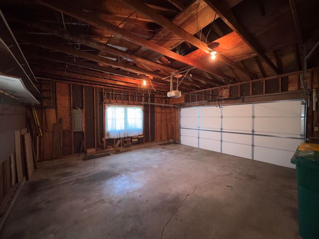 3764 Kingsway Drive, Crown Point, IN 46307