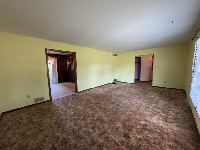 3764 Kingsway Drive, Crown Point, IN 46307