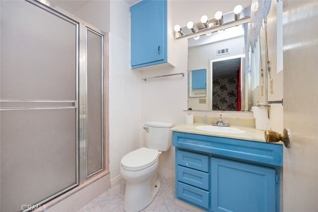 19327 Galway Ave, Carson, CA 90746