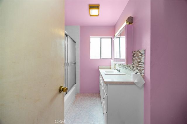 19327 Galway Ave, Carson, CA 90746