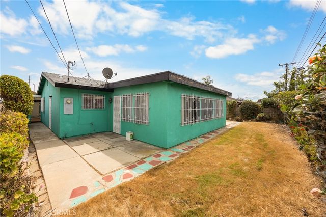 19327 Galway Ave, Carson, CA 90746