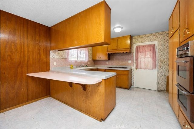 19327 Galway Ave, Carson, CA 90746