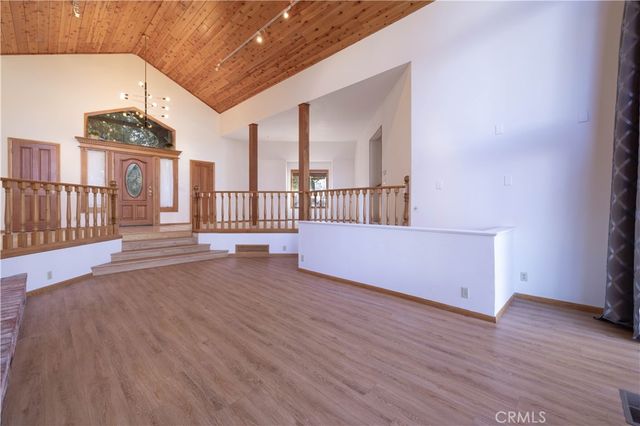 229 Shasta, Lake Arrowhead, CA 92352