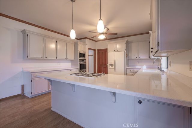 229 Shasta, Lake Arrowhead, CA 92352