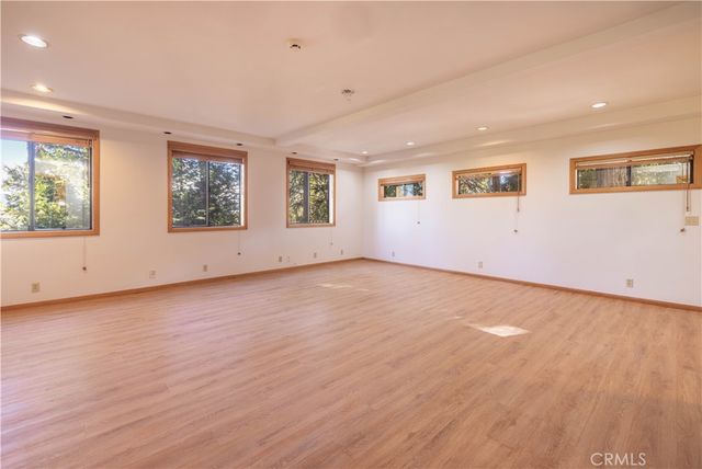 229 Shasta, Lake Arrowhead, CA 92352