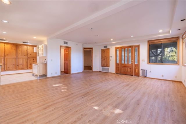 229 Shasta, Lake Arrowhead, CA 92352