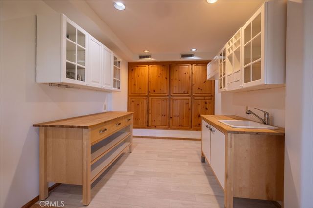 229 Shasta, Lake Arrowhead, CA 92352