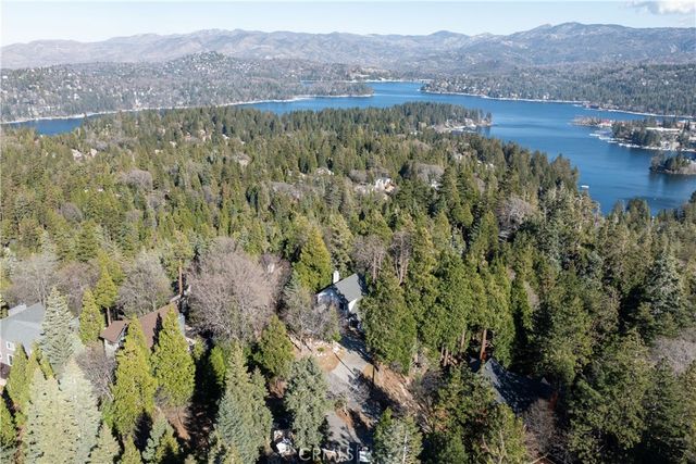 229 Shasta, Lake Arrowhead, CA 92352