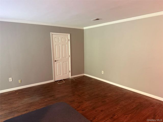 5 Laramie court 5, Coram, NY 11727